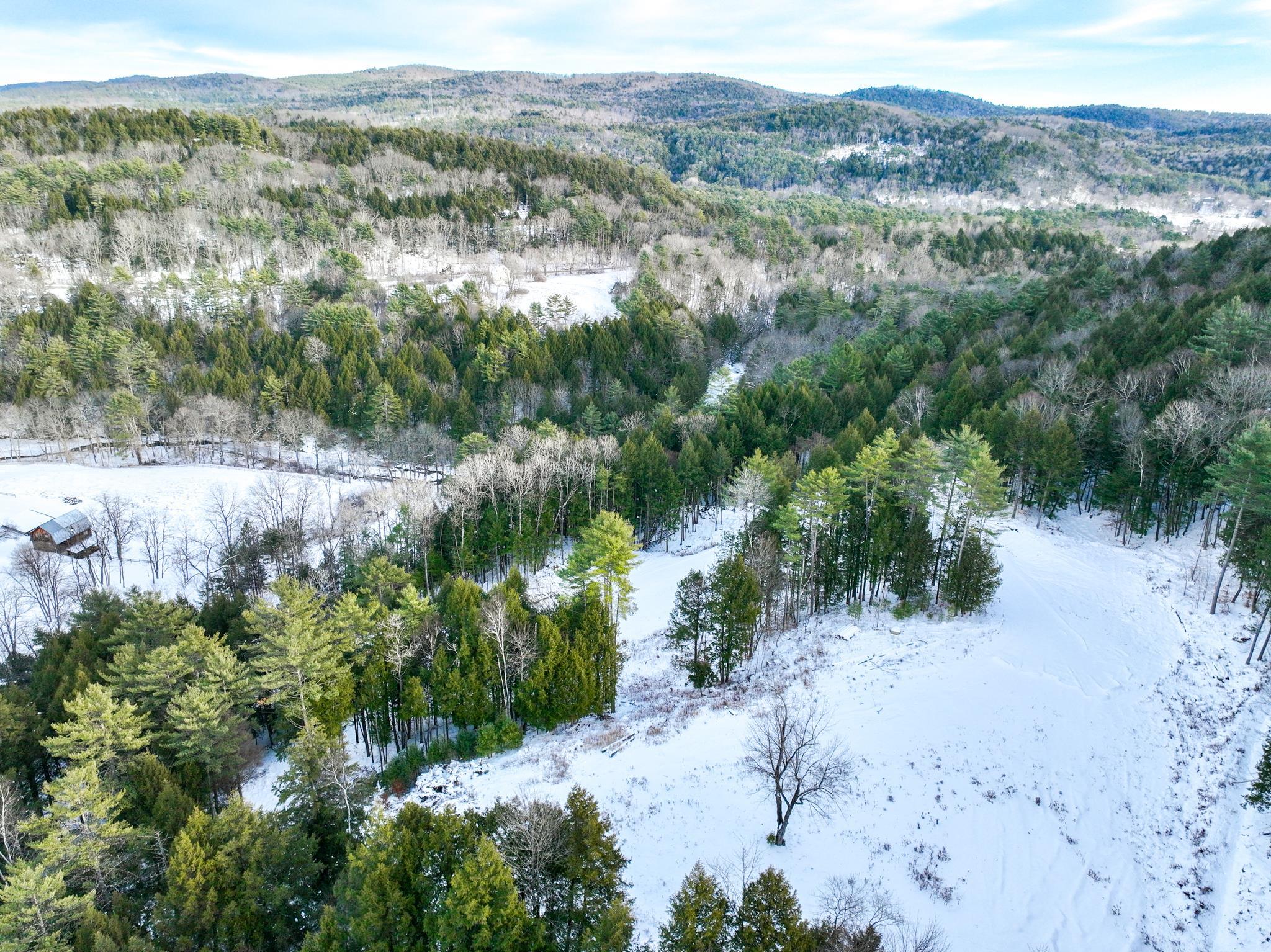 567 Sawnee Bean Road Thetford, VT 05075 - Photo 3 of 12