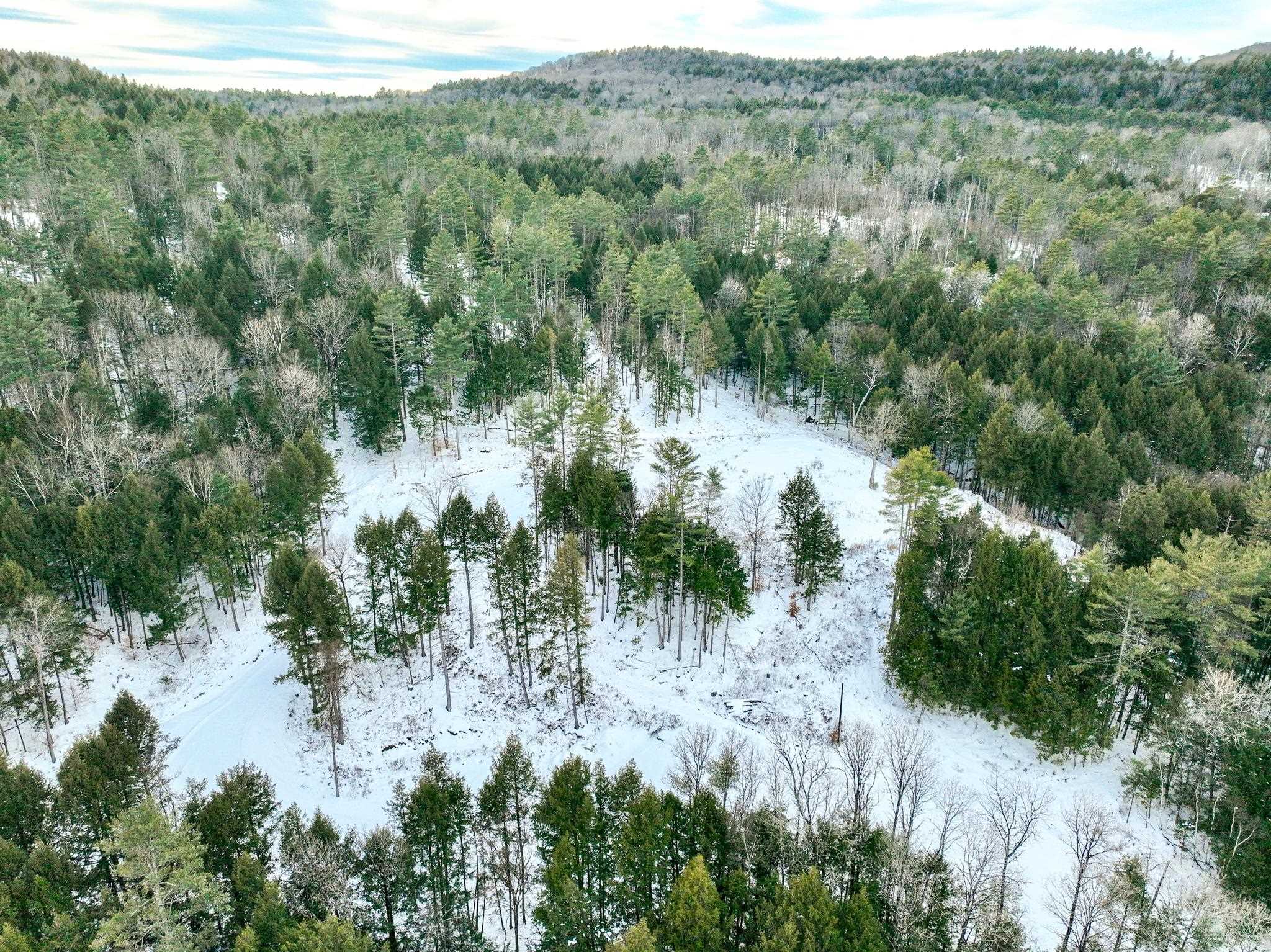 567 Sawnee Bean Road Thetford, VT 05075 - Photo 4 of 12