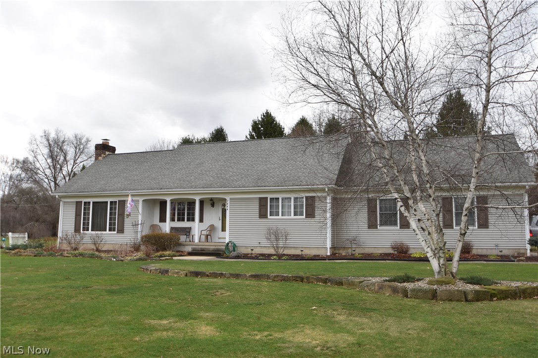7844 South Raccoon Road Canfield, OH 44406 - Photo 2 of 30 Distinctive landscaping!