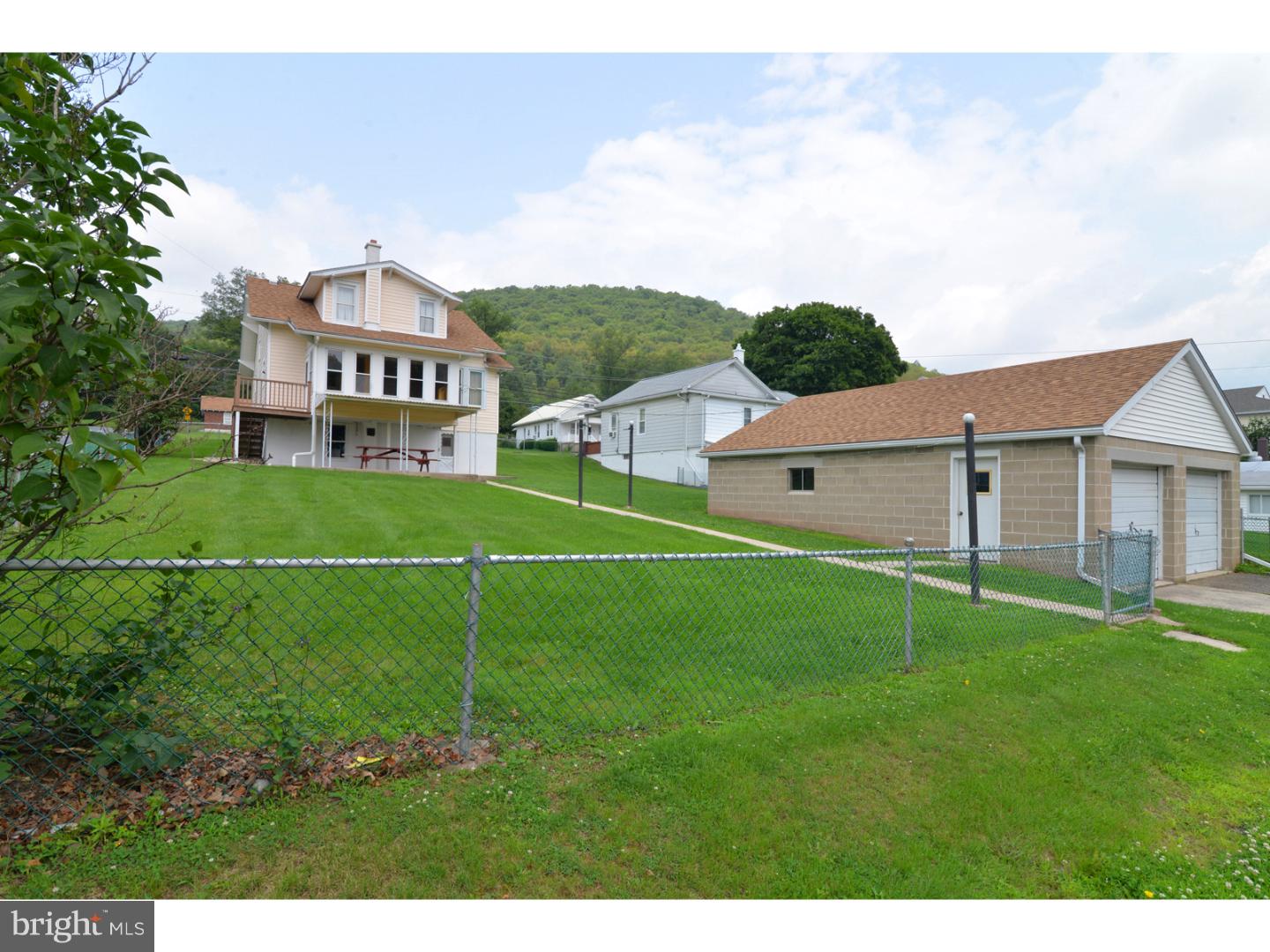 198 Lavelle Road Lavelle, PA 17921 - Photo 3 of 16