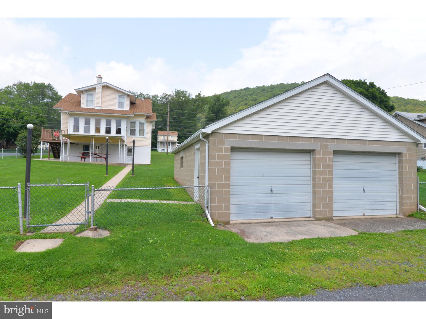 198 Lavelle Road Lavelle, PA 17921 - Photo 4 of 16