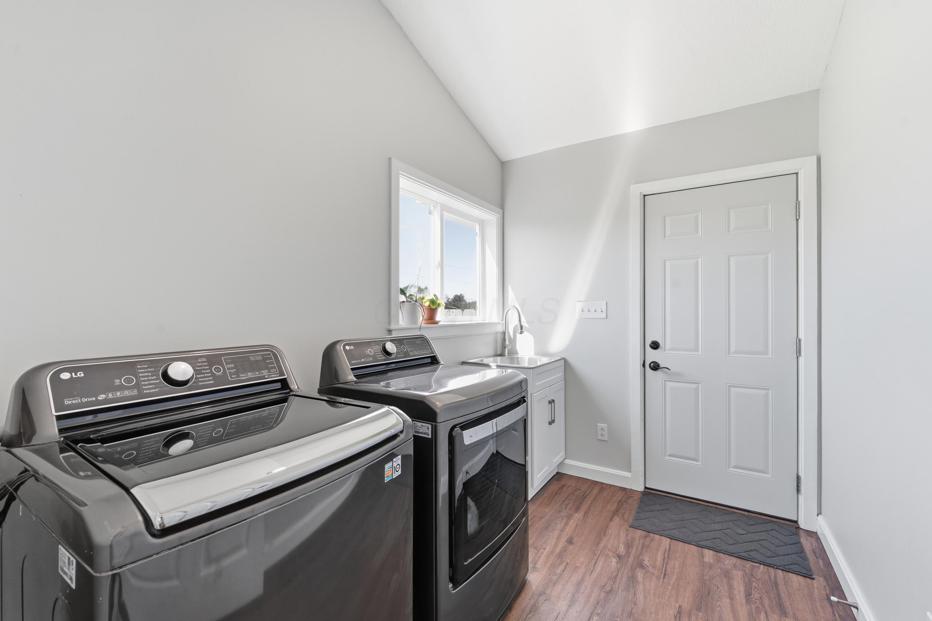 1770 Cheshire Road Delaware, OH 43015 - Photo 15 of 37 Laundry