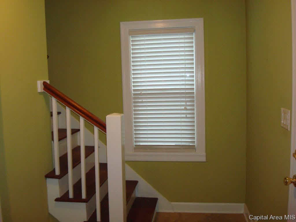 2429 South 8th Street Springfield, IL 62703 - Photo 7 of 15
