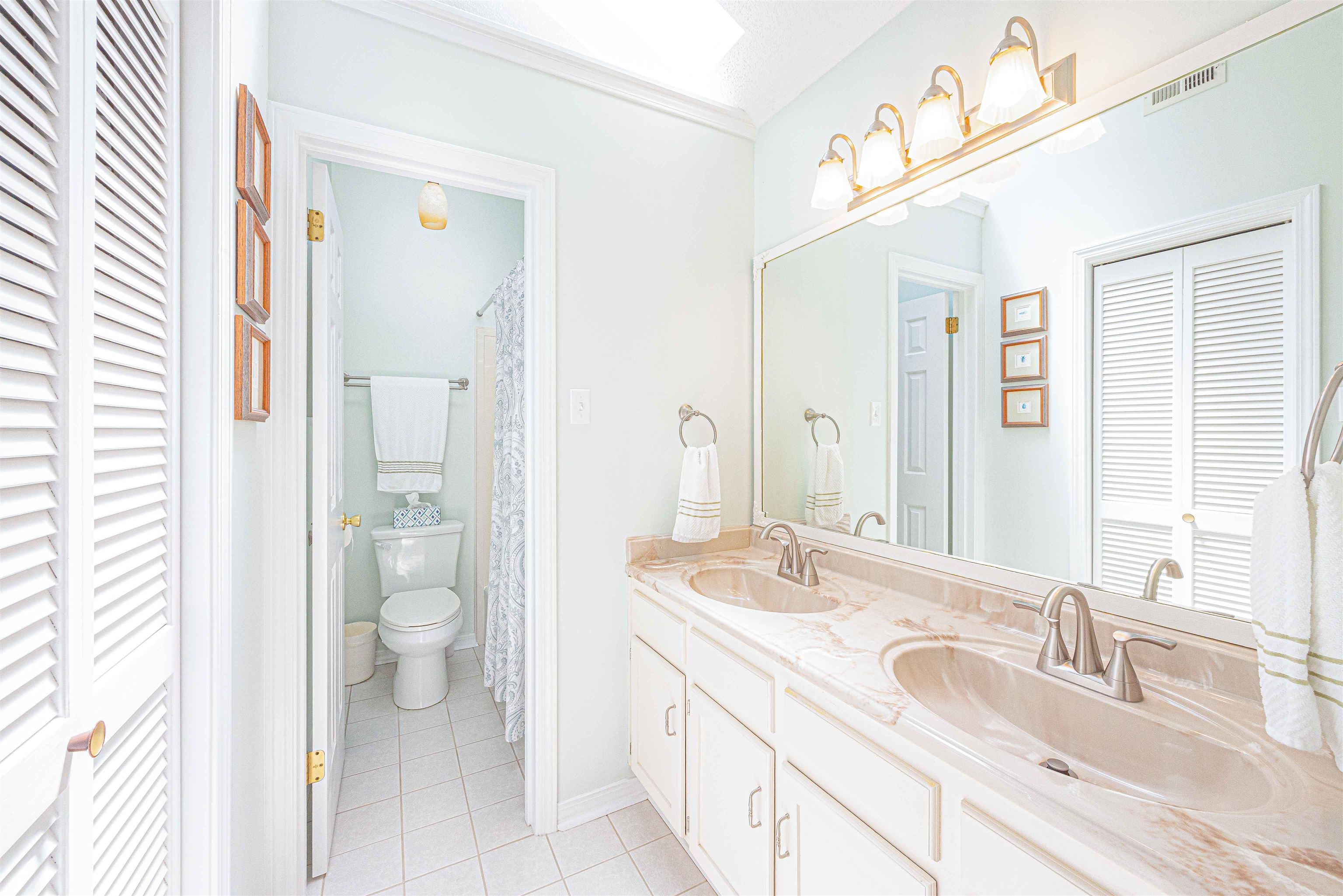 485 Ridgewood Drive Daphne, AL 36526 - Photo 26 of 38 Bathroom