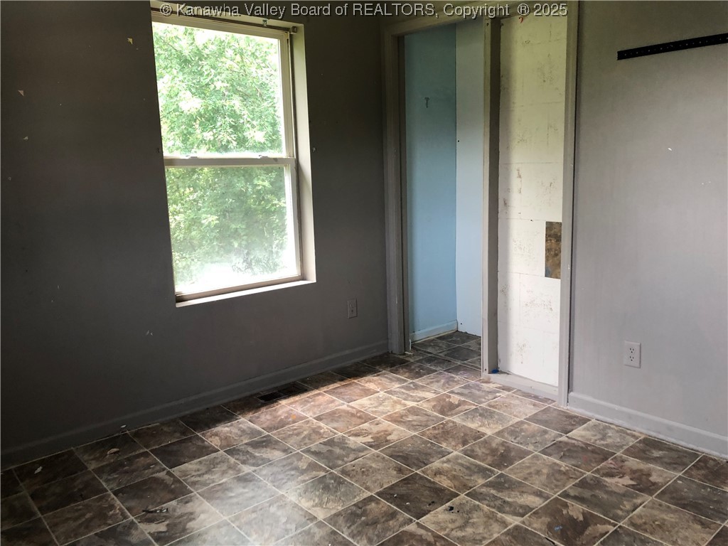 180 Oak Drive Addition Spencer, WV 25276 - Photo 12 of 16 Gallery Image 12