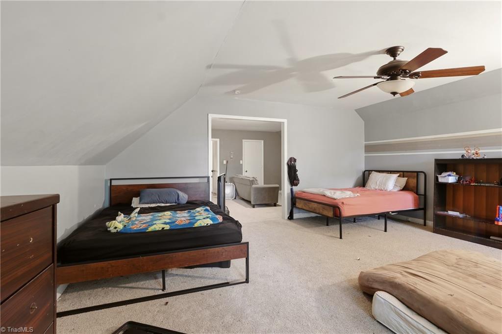 1056 Cantering Road High Point, NC 27262 - Photo 20 of 33