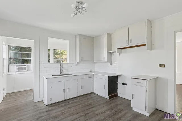 $1,100 | 4094 Convention Street, Baton Rouge, LA 70806