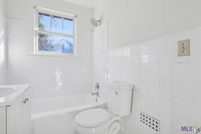 $1,100 | 4094 Convention Street, Baton Rouge, LA 70806