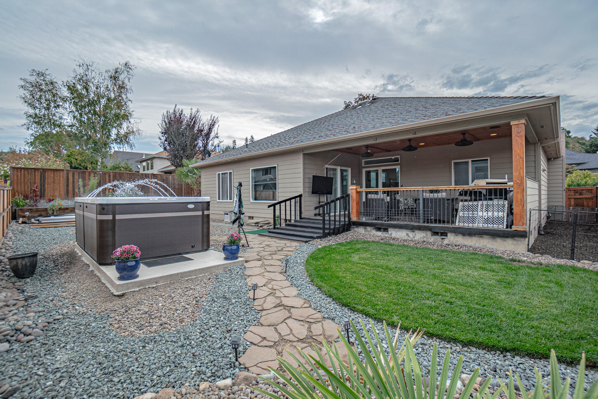 1231 Poppy Ridge Drive Eagle Point, OR 97524 - Photo 30 of 73 DSC06439-HDR