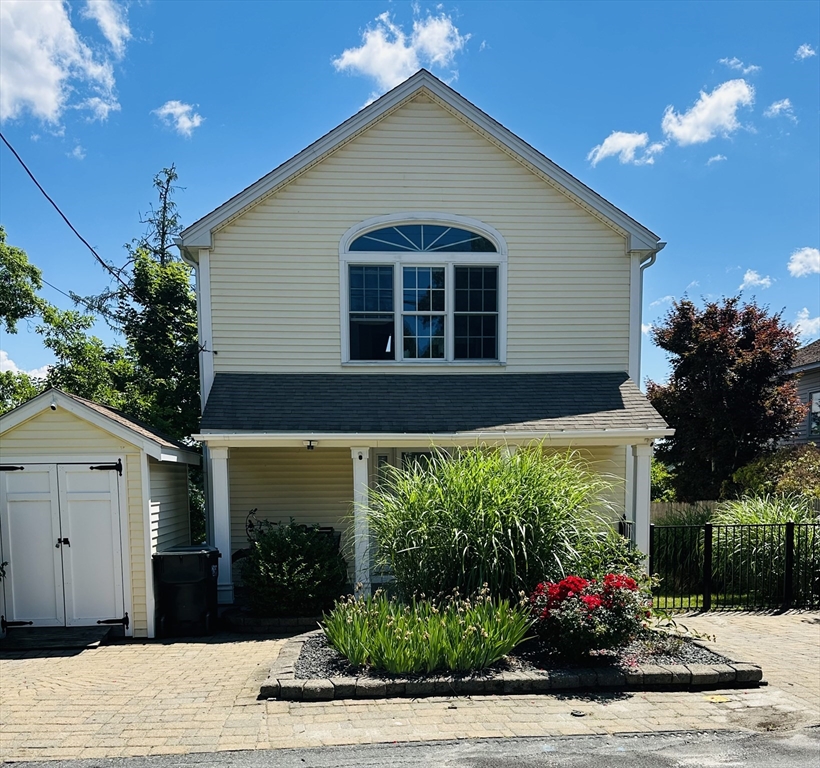 311 Bridle Path Worcester, MA 01604 - Photo 1 of 16