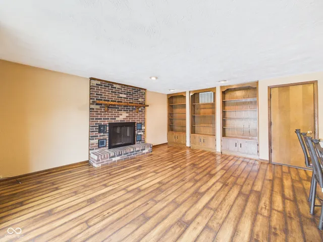 $344,900 | 2111 Round Barn Road, Anderson, IN 46017