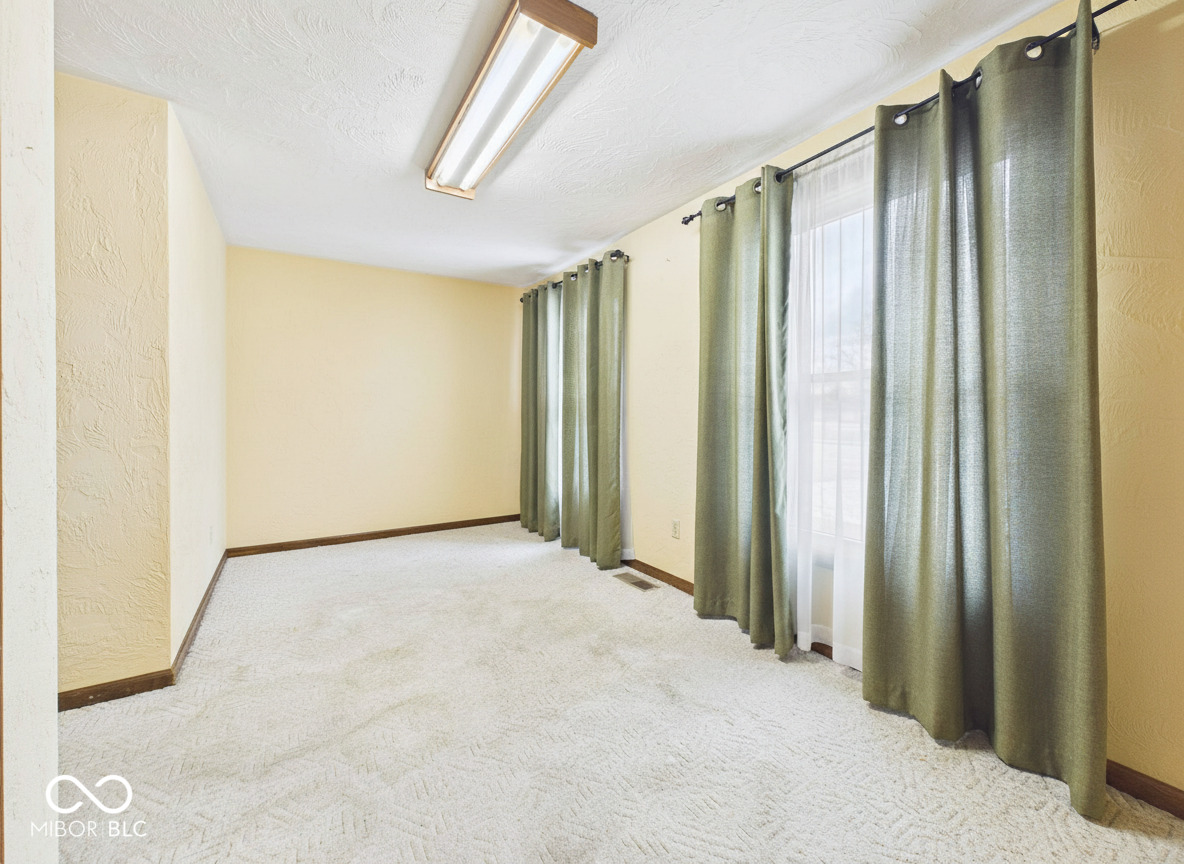 2111 Round Barn Road Anderson, IN 46017 - Photo 22 of 42