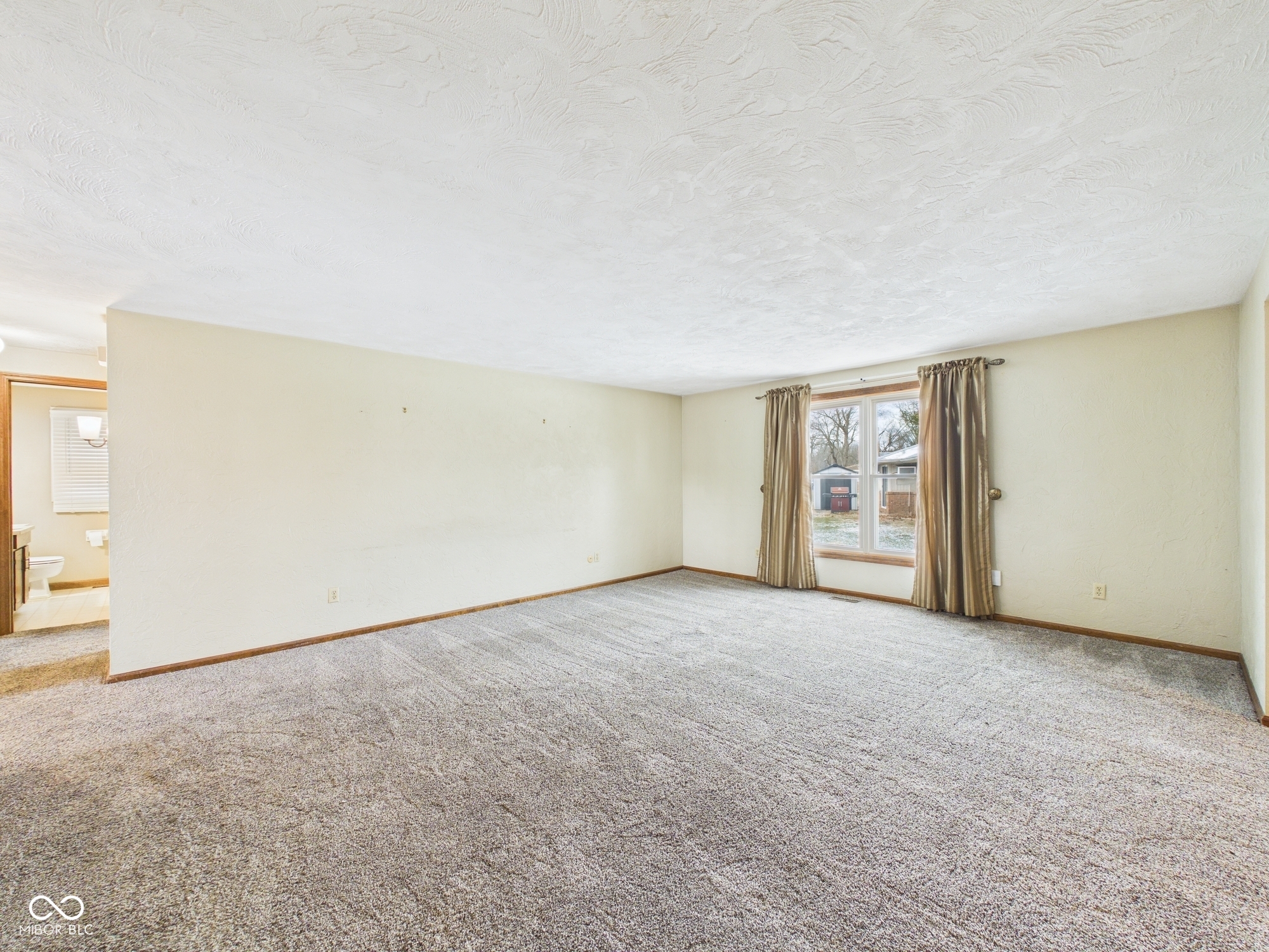 2111 Round Barn Road Anderson, IN 46017 - Photo 10 of 42