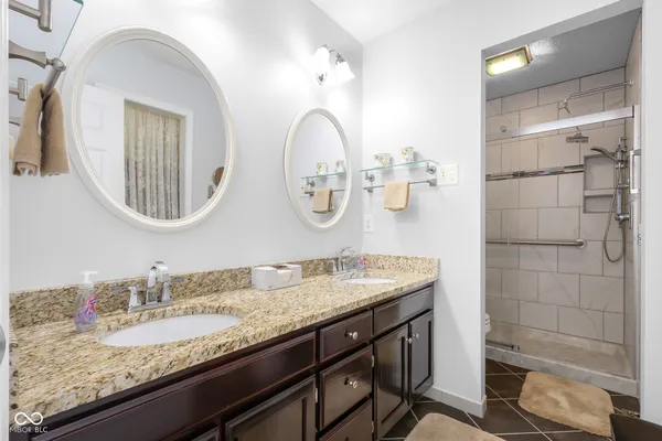 $299,500 | 3230 Queensbury Drive, Columbus, IN 47203