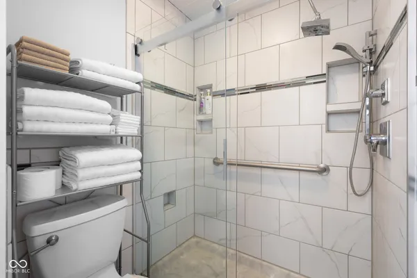 $299,500 | 3230 Queensbury Drive, Columbus, IN 47203