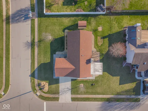 $299,500 | 3230 Queensbury Drive, Columbus, IN 47203