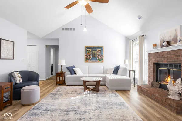 $299,500 | 3230 Queensbury Drive, Columbus, IN 47203