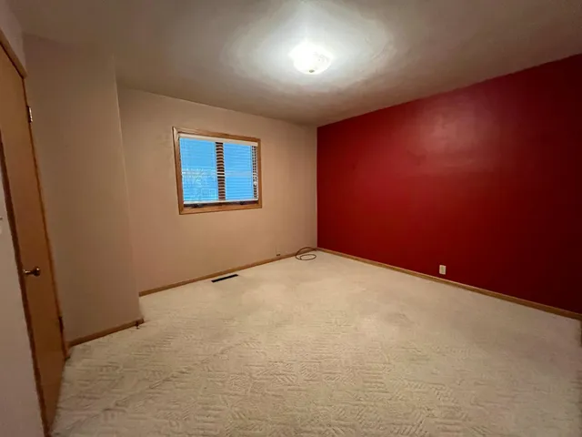 $189,000 | 124 2nd Street East, Tracy, MN 56175