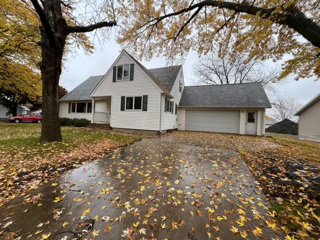 $189,000 | 124 2nd Street East, Tracy, MN 56175