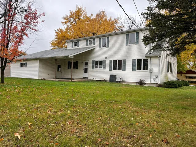 $189,000 | 124 2nd Street East, Tracy, MN 56175