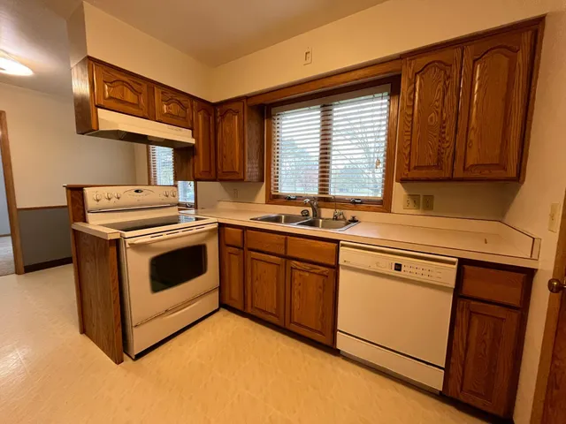 $189,000 | 124 2nd Street East, Tracy, MN 56175