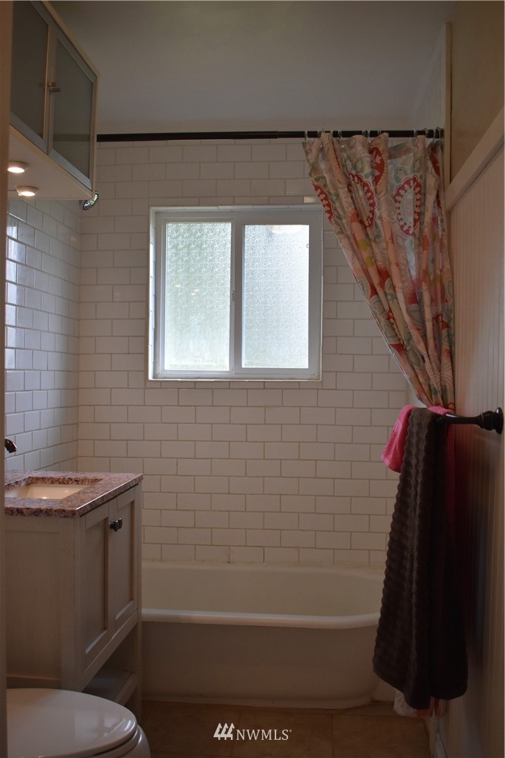 2760 Maple Street Bremerton, WA 98310 - Photo 11 of 19 Gallery Image 11