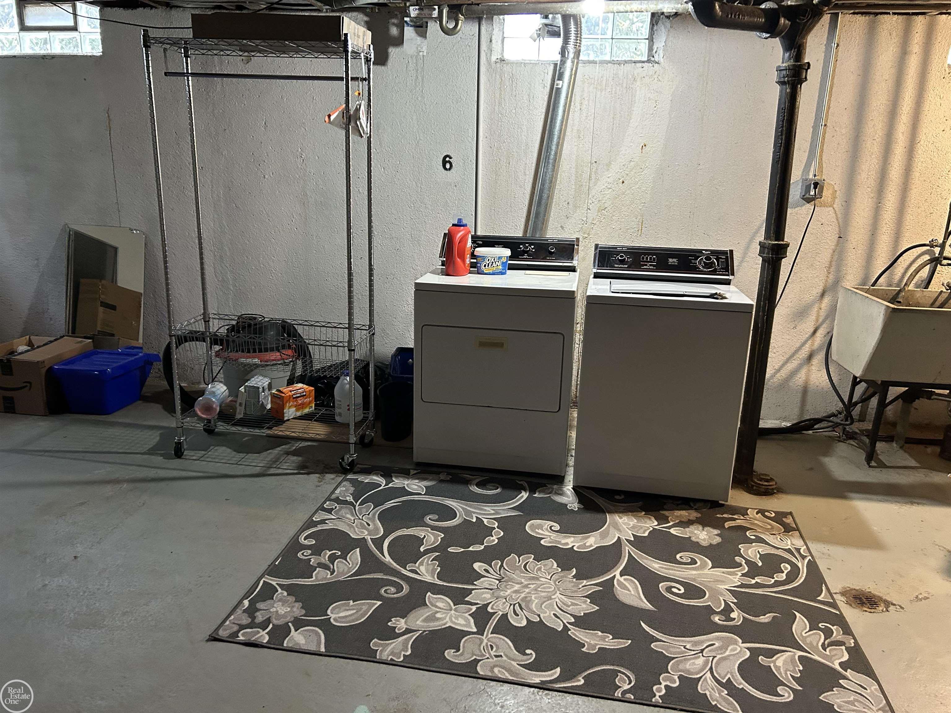 898 North Adams Road Birmingham, MI 48009 - Photo 20 of 22 50174884-7a7c2fee-6085-4d47-a334-0b1078b6ca94.JPG