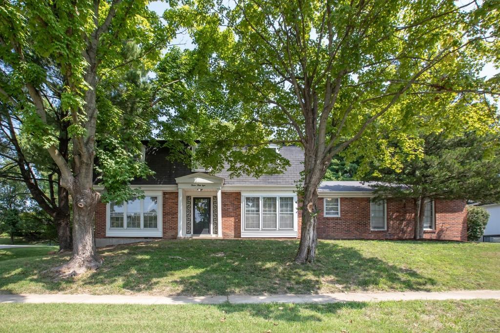 1238 Creve Coeur Mill Road St. Louis, MO 63146 - Photo 1 of 26 Gallery Image 1