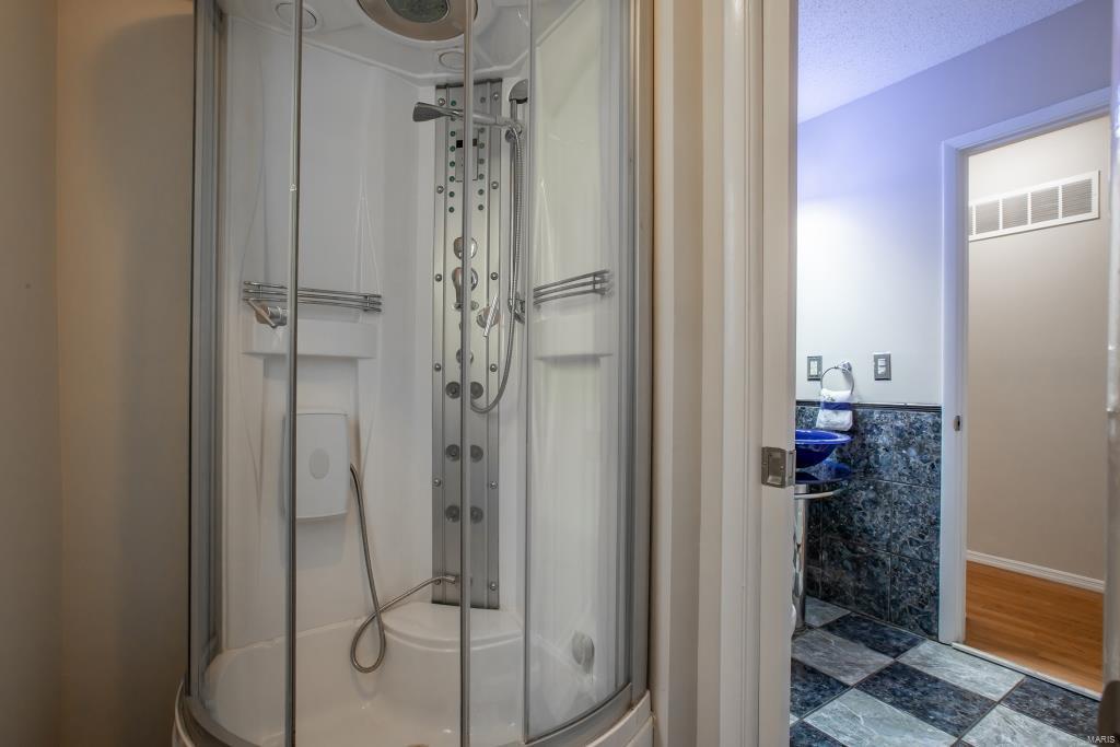 1238 Creve Coeur Mill Road St. Louis, MO 63146 - Photo 11 of 26 Gallery Image 11
