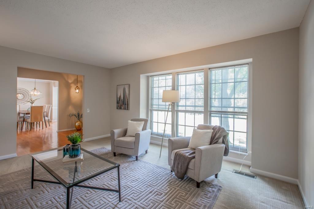 1238 Creve Coeur Mill Road St. Louis, MO 63146 - Photo 5 of 26 Gallery Image 5
