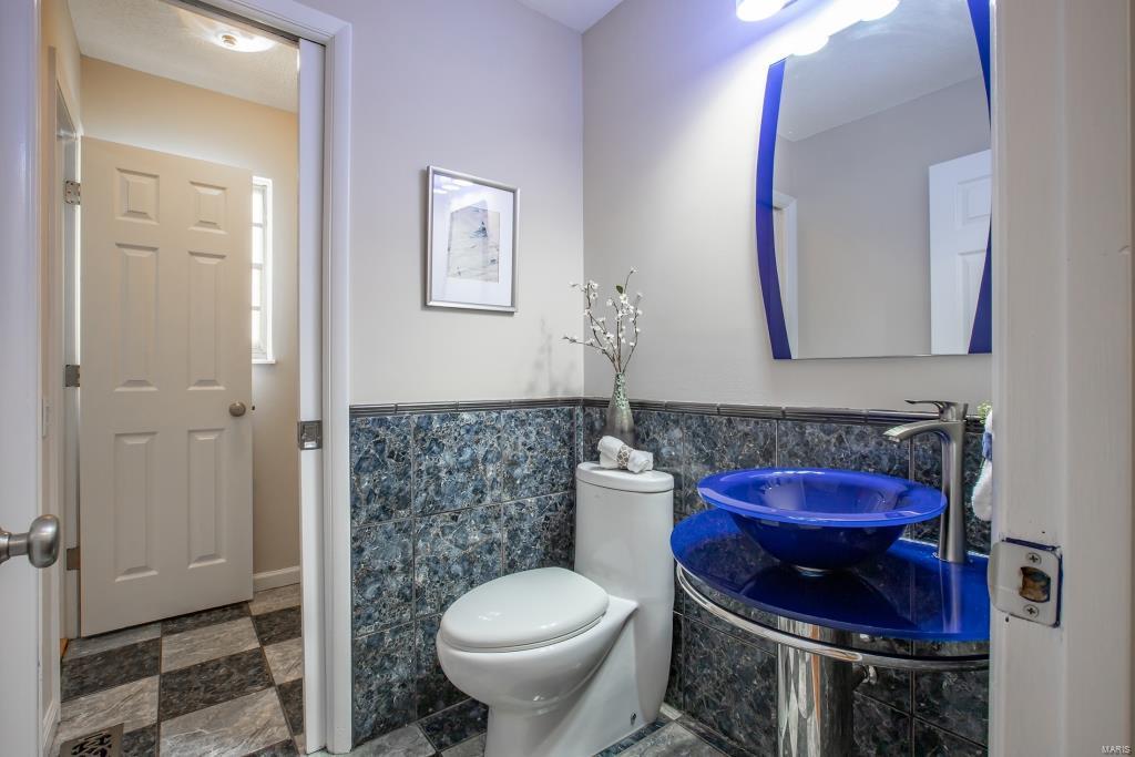 1238 Creve Coeur Mill Road St. Louis, MO 63146 - Photo 10 of 26 Gallery Image 10