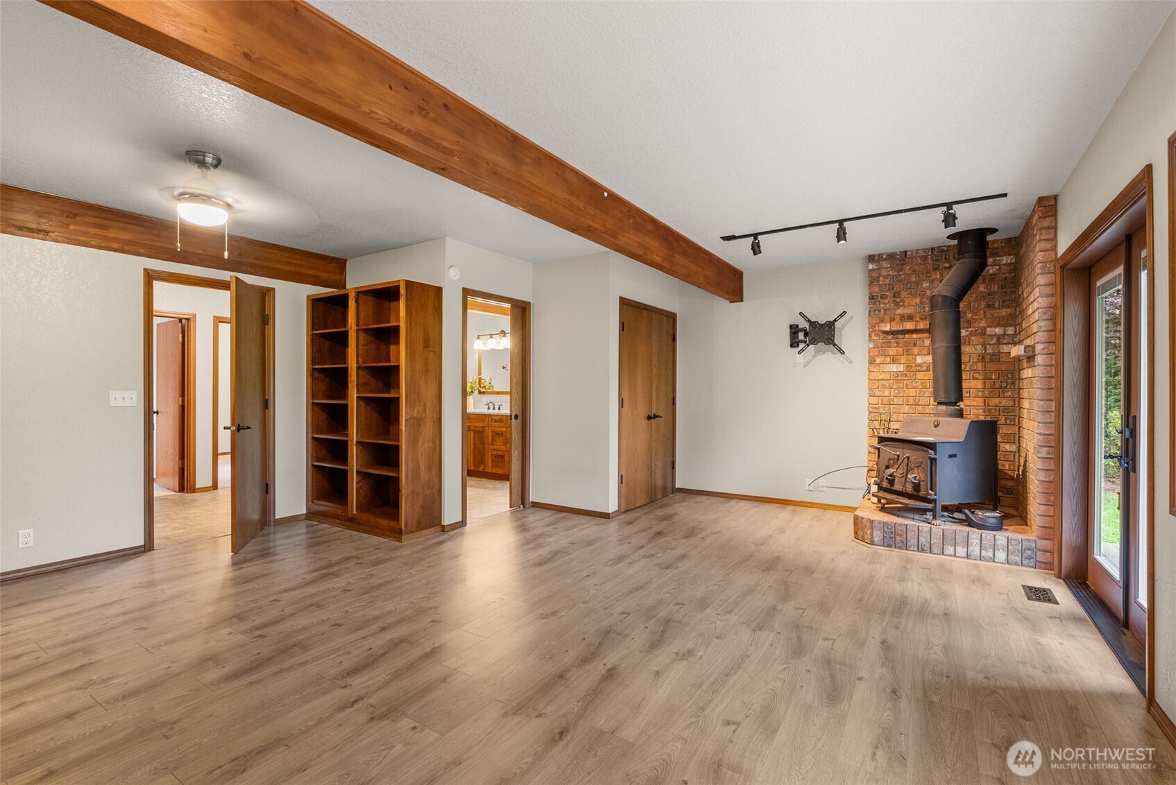 12910 Mima Road Southwest Olympia, WA 98512 - Photo 13 of 40 Gallery Image 13