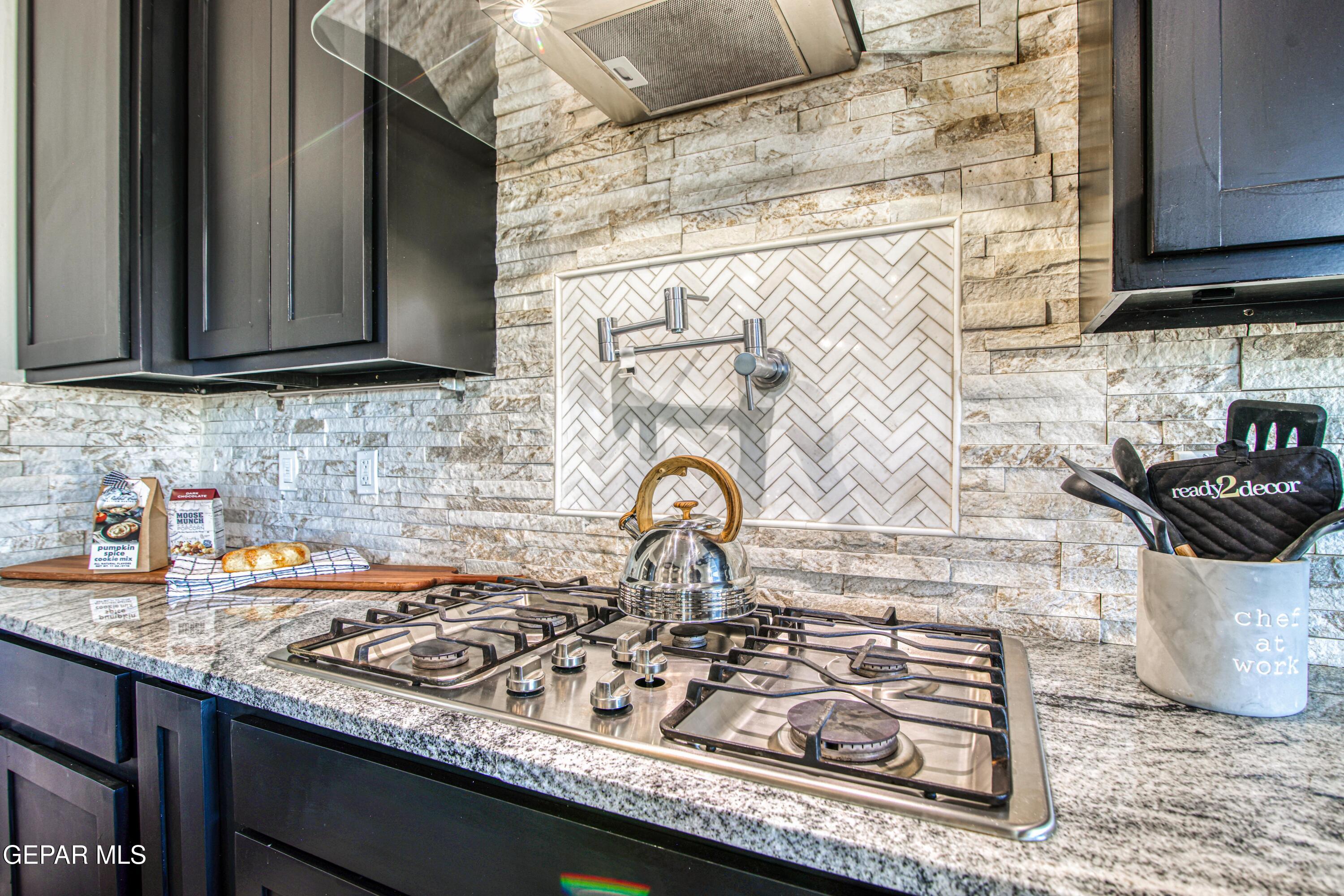 6716 Rio Haciendas El Paso, TX 79932 - Photo 21 of 65 362A6416_HDR