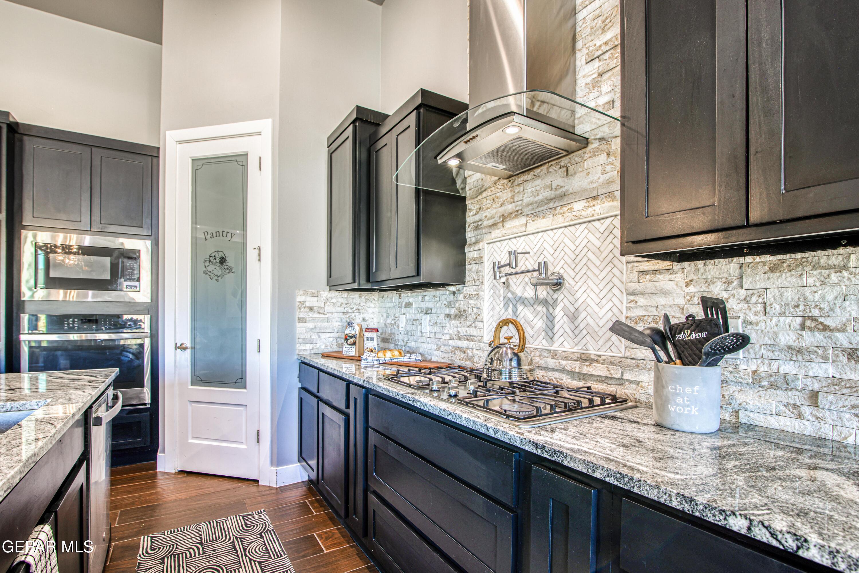 6716 Rio Haciendas El Paso, TX 79932 - Photo 23 of 65 362A6411_HDR