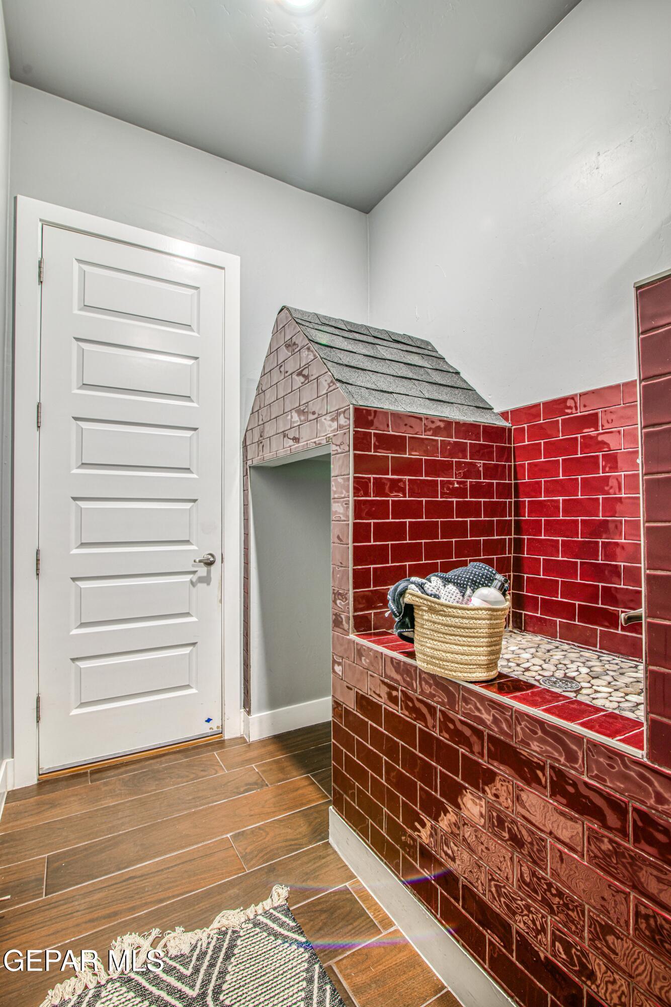 6716 Rio Haciendas El Paso, TX 79932 - Photo 53 of 65 a window in a house