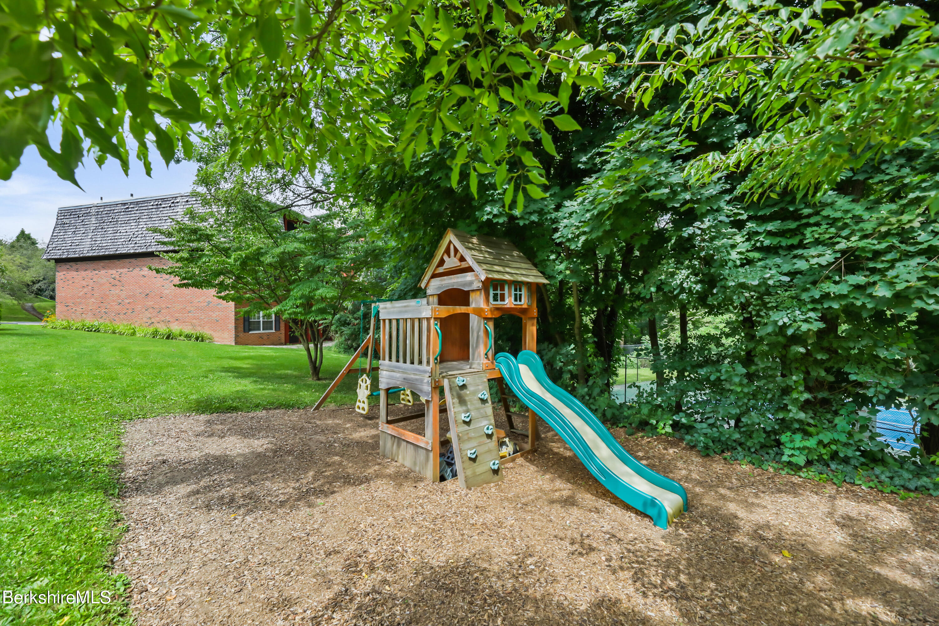260 Pittsfield Road, Unit C17 Lenox, MA 01240 - Photo 18 of 19 Playground