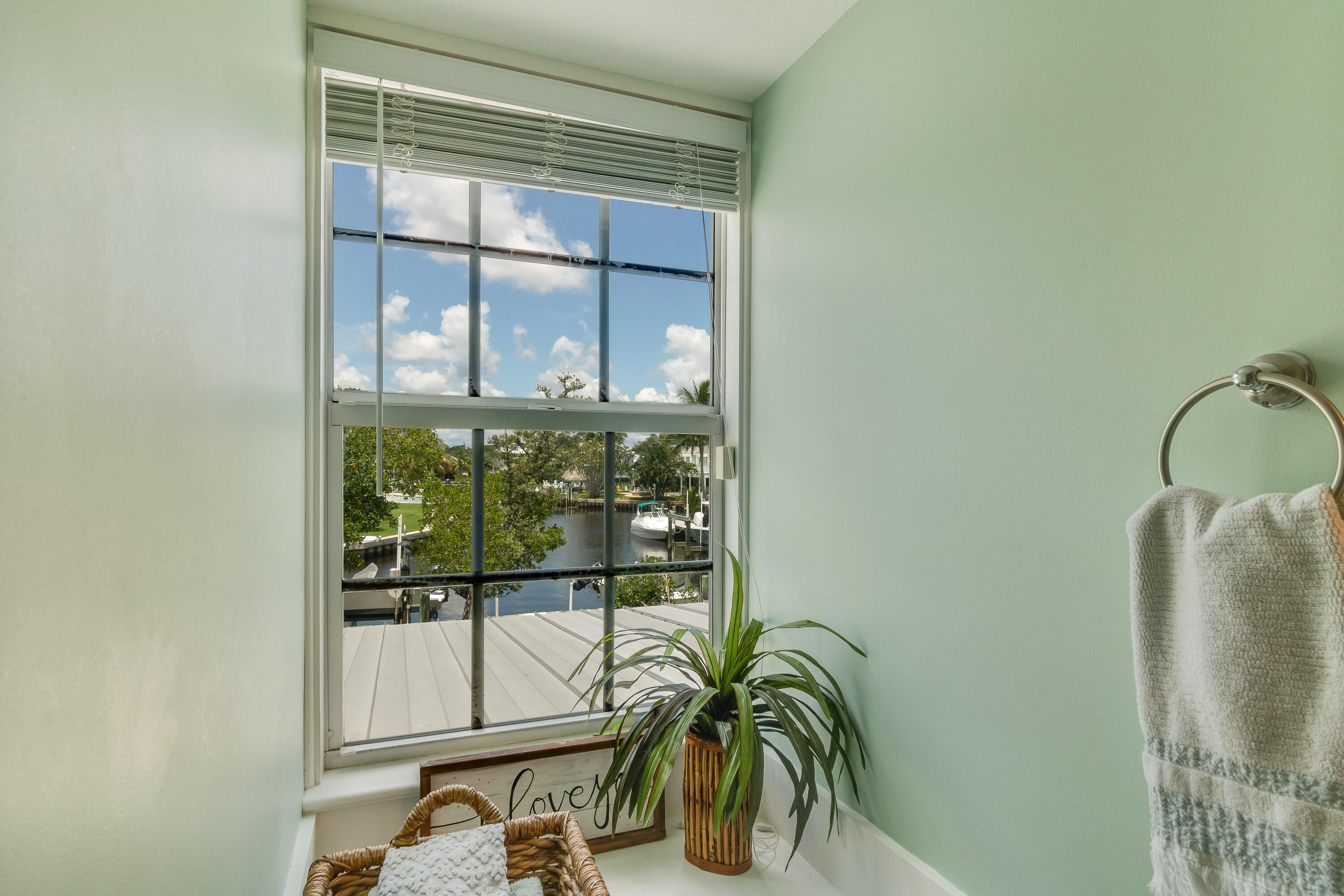 936 Dolphin Drive Jupiter, FL 33458 - Photo 43 of 72 IMG_8871