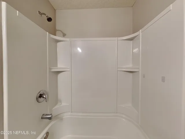 $2,129 | 8048 Meadow Walk Lane, Jacksonville, FL 32256