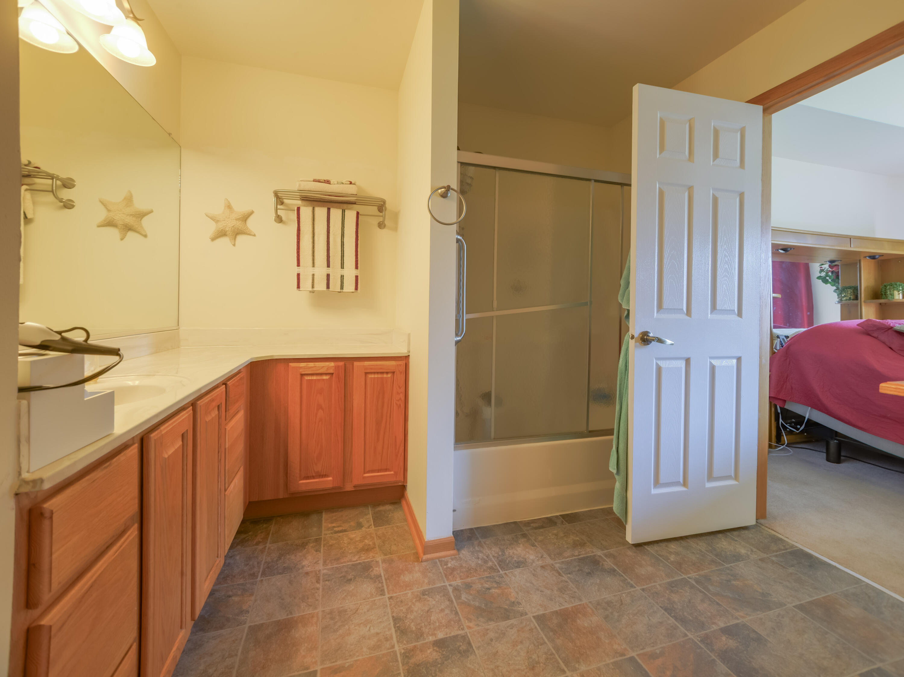 10123 Azalea Drive Crown Point, IN 46307 - Photo 24 of 32 a view of a bathroom