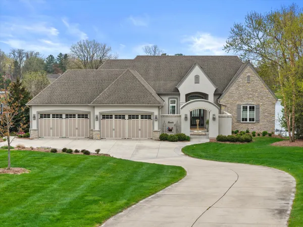 $3,495,000 | W356N5136 Lakeshore Drive, Oconomowoc, WI 53066