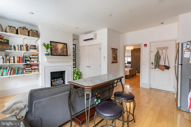 $1,898 | 1310 Spruce Street, Unit 301, Philadelphia, PA 19107