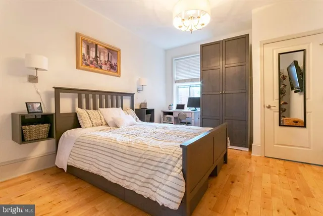 $1,898 | 1310 Spruce Street, Unit 301, Philadelphia, PA 19107