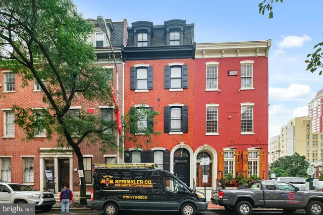 $1,898 | 1310 Spruce Street, Unit 301, Philadelphia, PA 19107