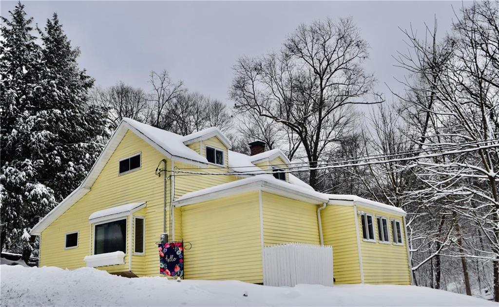 14 Henry Road Tarentum, PA 15084 - Photo 1 of 25 Gallery Image 1