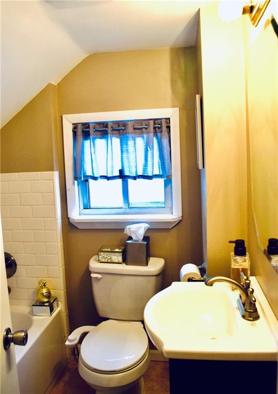 14 Henry Road Tarentum, PA 15084 - Photo 17 of 25 Gallery Image 17