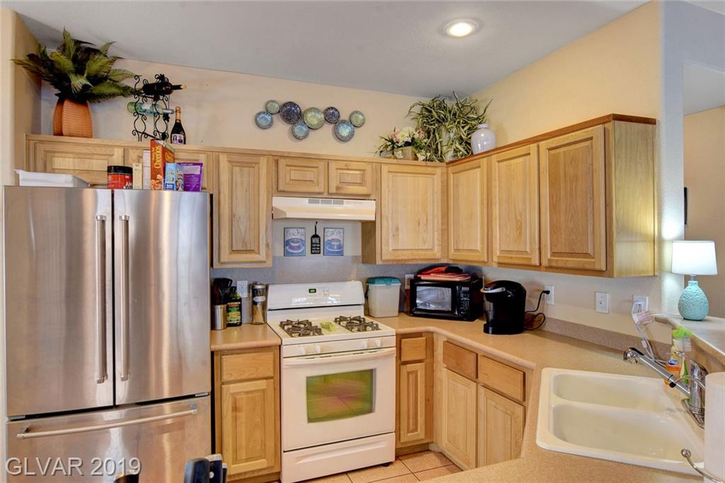 1093 Elation Lane, Unit 2 Henderson, NV 89002 - Photo 12 of 32