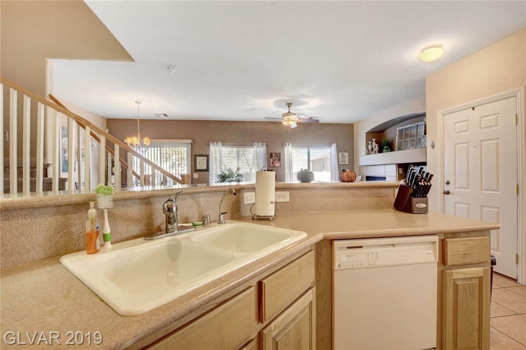 1093 Elation Lane, Unit 2 Henderson, NV 89002 - Photo 14 of 32