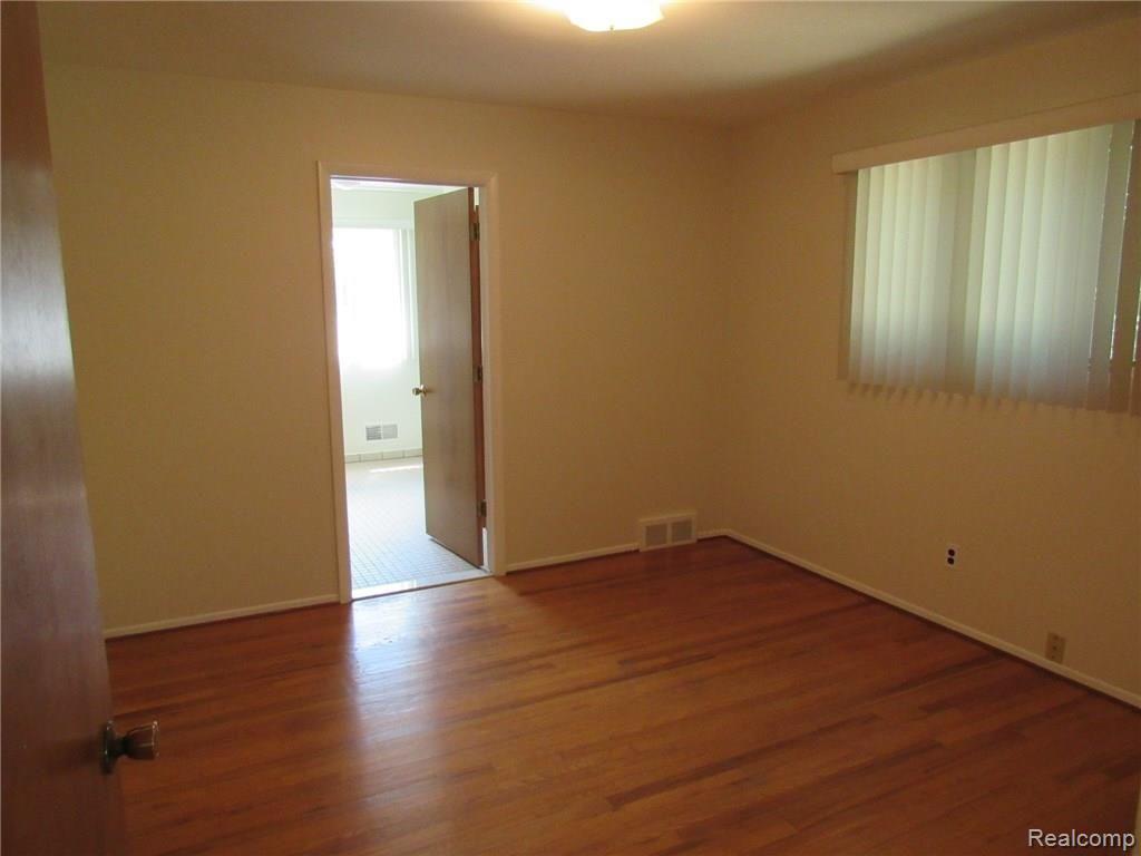 9405 Stelzer Road Howell, MI 48855 - Photo 31 of 46 IMG_2347.JPG