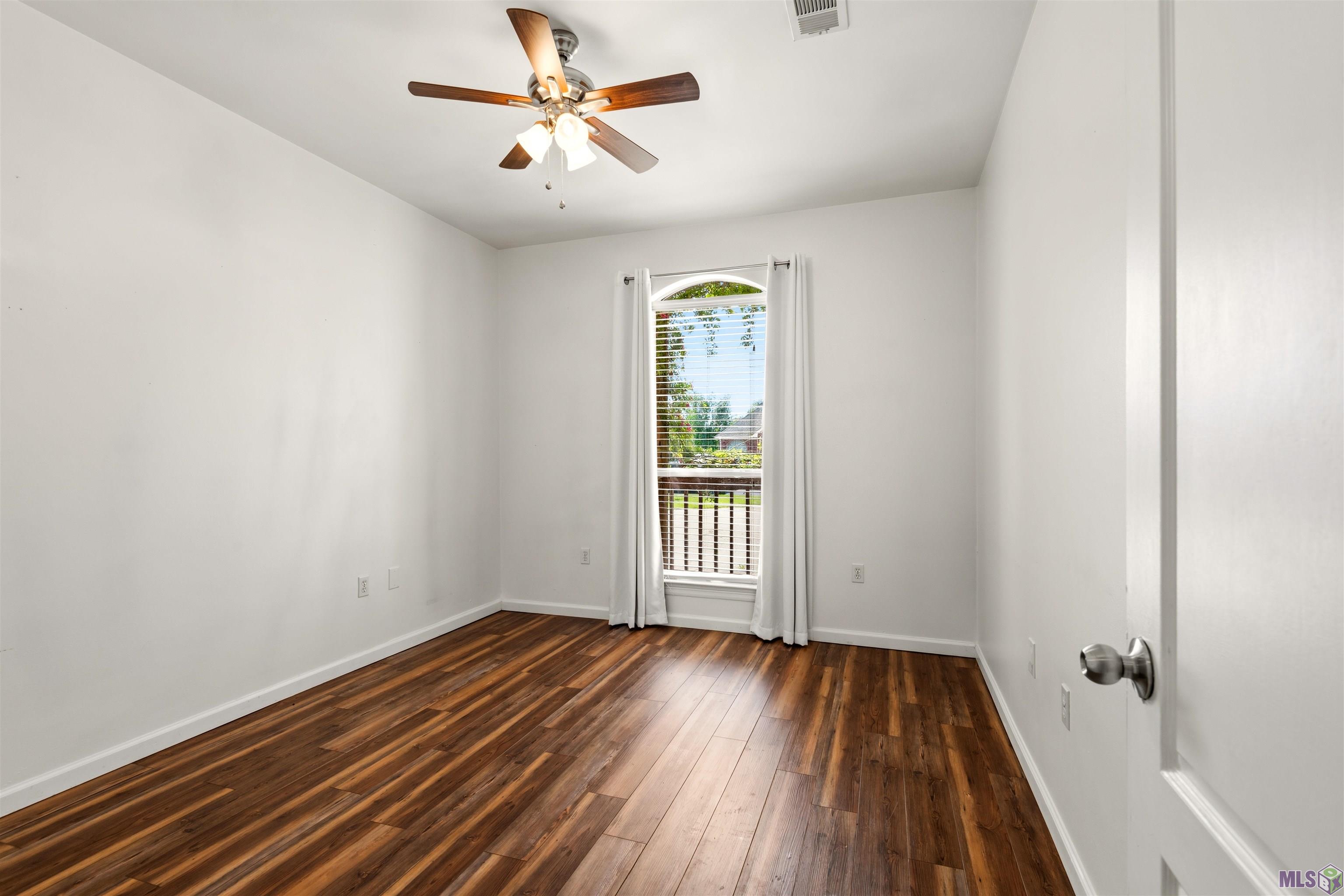 18939 Beaujolaes Avenue Baton Rouge, LA 70817 - Photo 7 of 17