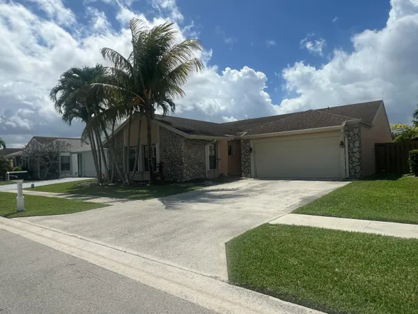 $4,700 | 21023 Rustlewood Avenue, Boca Raton, FL 33428